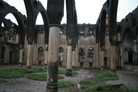 Les ruines d'une église